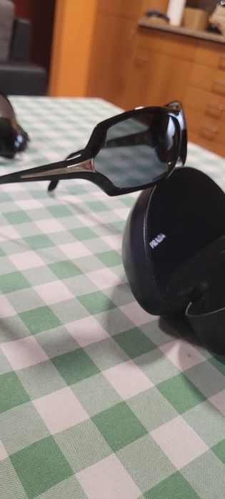 Óculos de sol  Prada