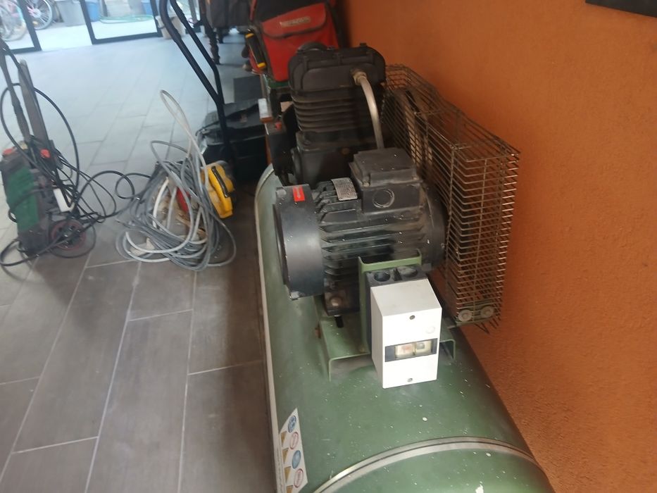 Compressor 200 litros trifasico
