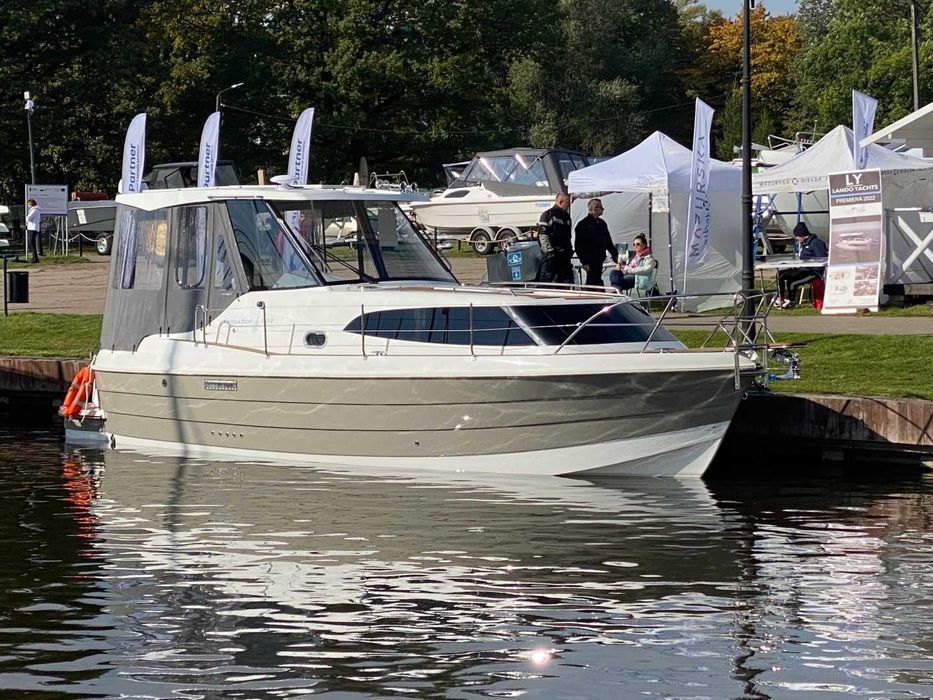Jacht motorowy houseboat Navigator 999 - 2021 rok