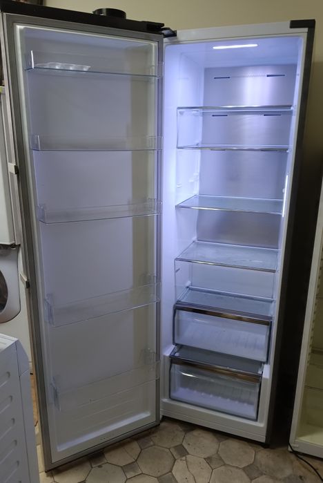 Холодильник Б/В двокамерний