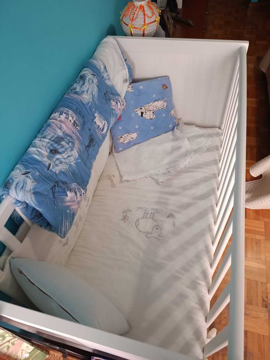 Berço com colchão