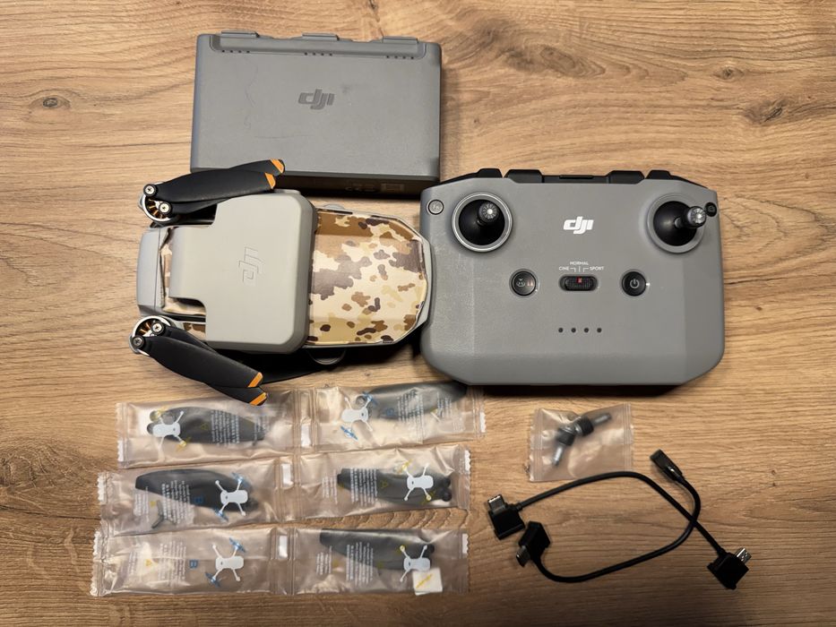 Dron Dji Mini 2 Fly More Combo