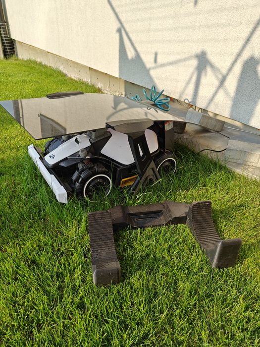 Luba 2 mini AWD 1000 robot koszący jak nowy