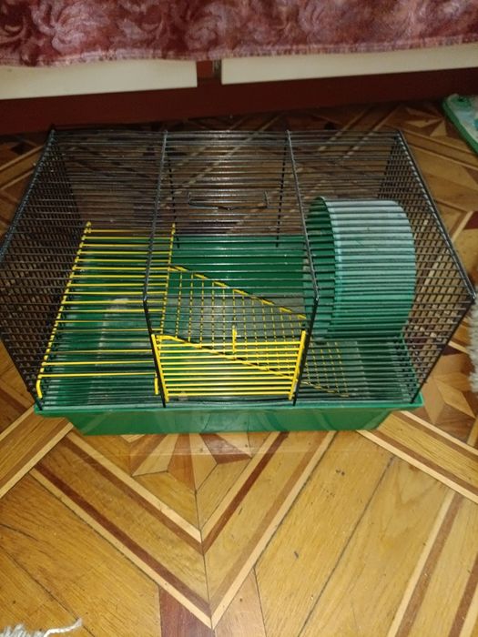 Продам клетку для хомячков