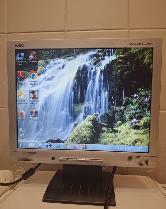 Monitor NEC AccuSync LCD52VM 15" z głośnikami - sprawny