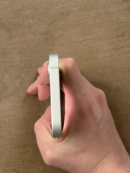 iPhone 16e 128gb eSIM Neverlock