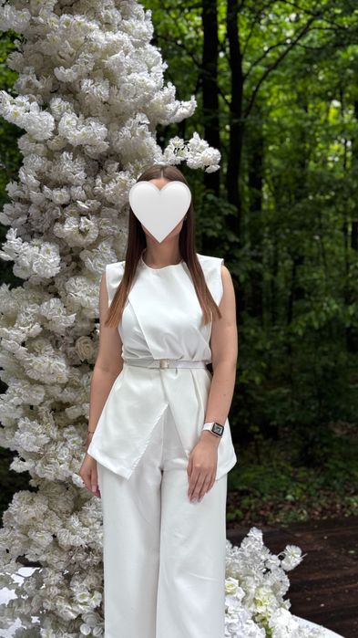 Сукні,костюм,піджак розмір s-m ,всі одягались 1 раз ,стан ідеальний