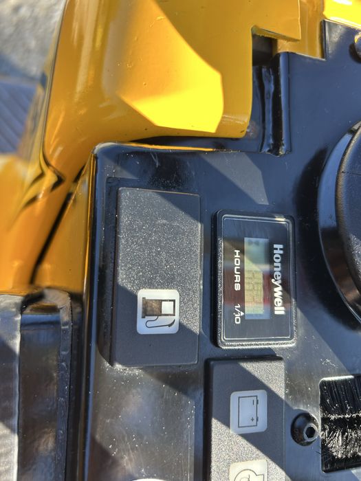 Mikrokoparka minikoparka koparka JCB 8008 CTS rok 2022