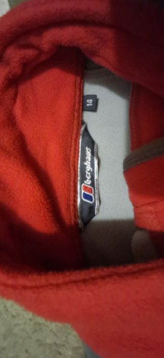 Тепла ветровка berghaus