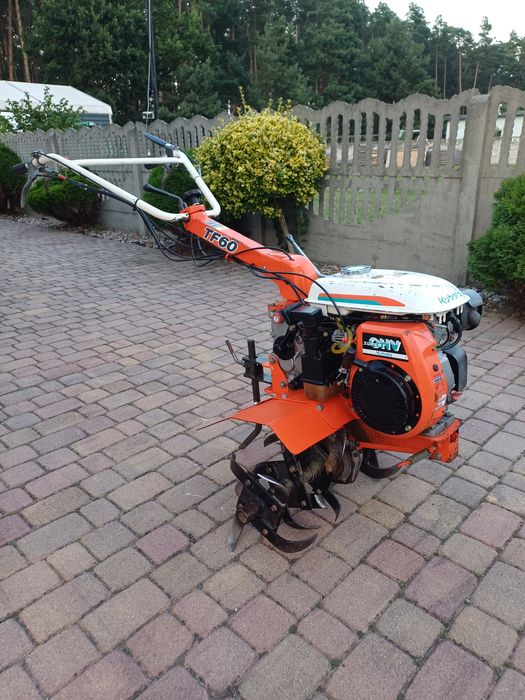 Glebogryzarka spalinowa dzik ciągnik kubota tf 60 super stan Japońska