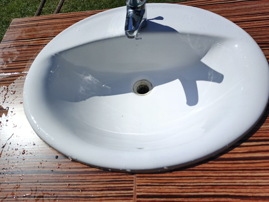 Umywalka Roca wpuszczana w szafkę