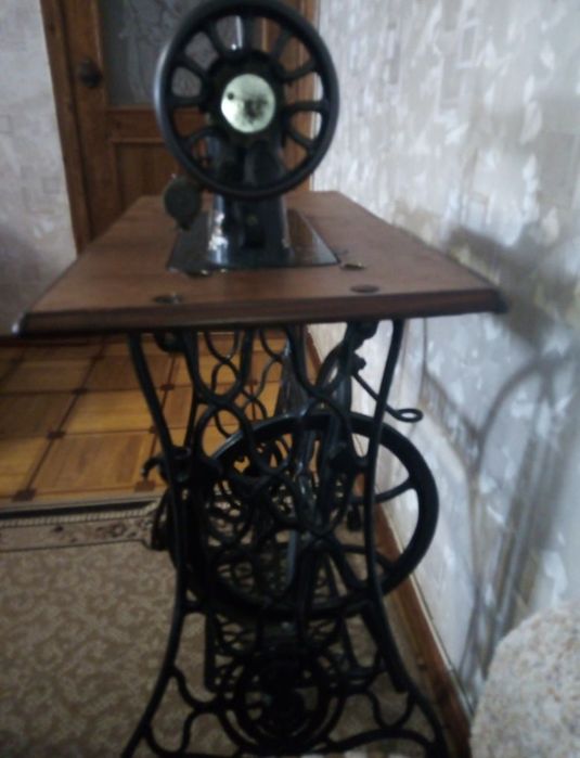 Продам швейную машину Зингер
