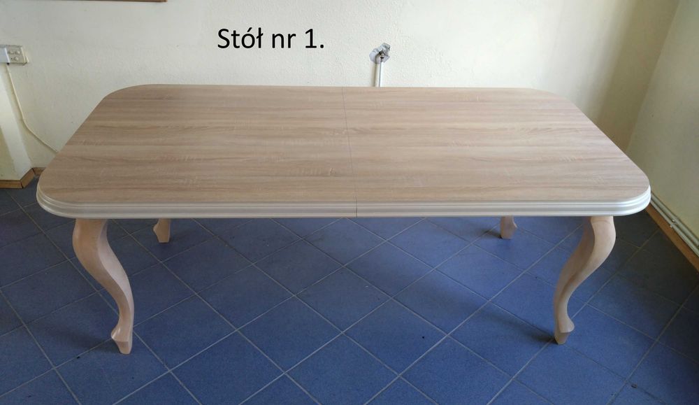 Klasyczny Stół Rozkładany do Salonu i Jadalni różne kolory, style i rozmiary.