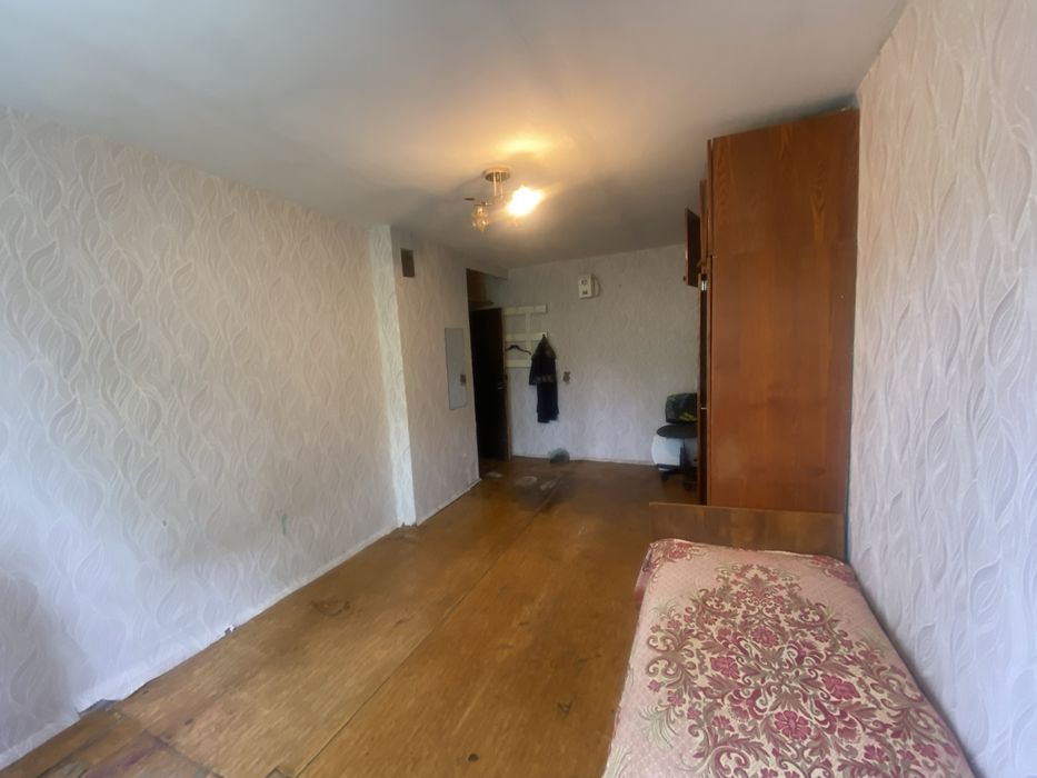 Продам велику кімнату в гуртожитку