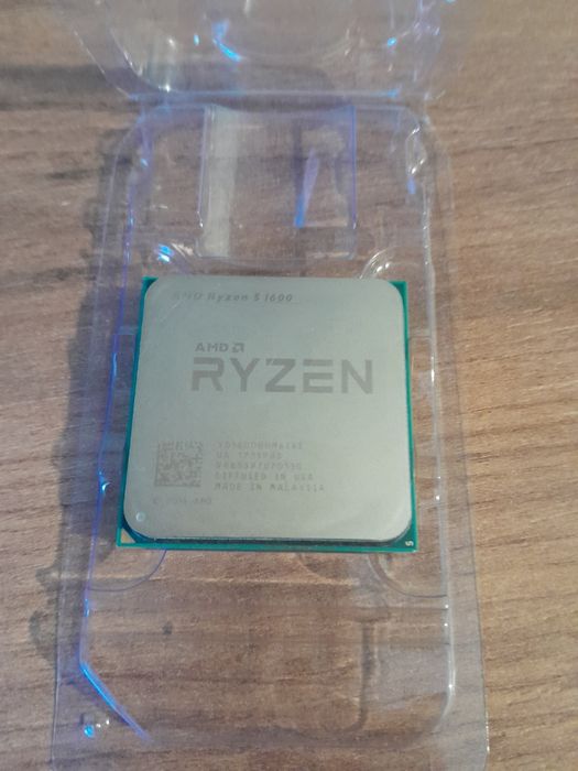 Продам процесор Amd Ryzen 5 1600