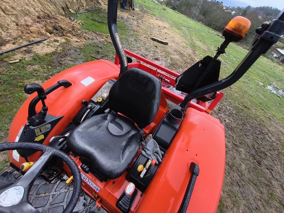 Trator kioti nx5010 semi-novo