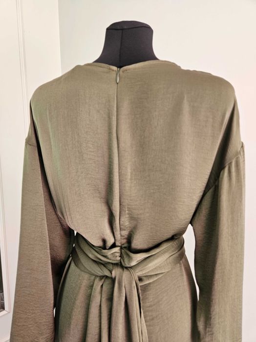 Sukienka maxi satynowa khaki Asos L 40