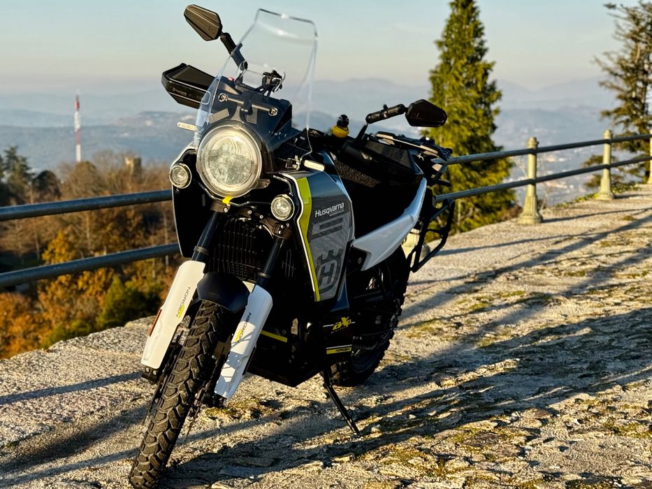 Husqvarna Norden 901 (2025) – Full Extras – Como Nova (Garantia até 2029)
