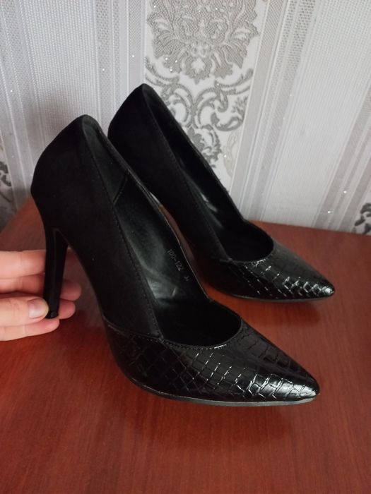 Замшеві туфлі лодочки