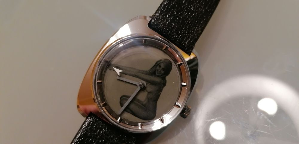 Relógio antigo erótic mistery dial corda manual