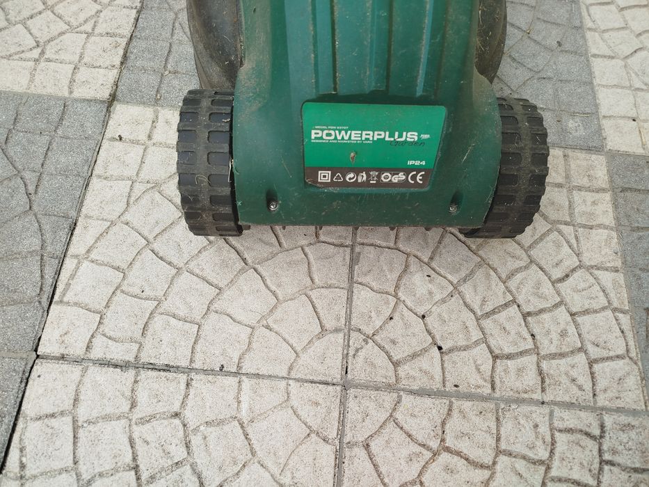 Máquina de cortar relvam
