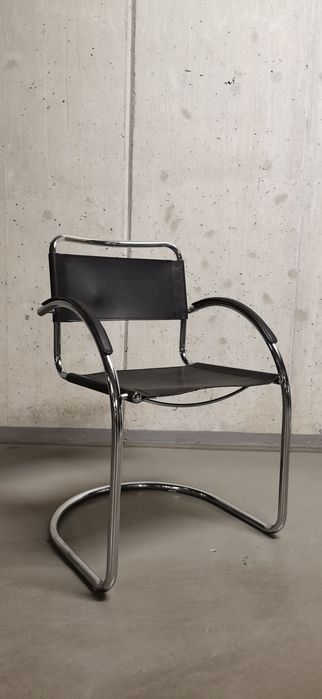 Włoskie krzesło wspornikowe w stylu Bauhaus w chrom+skóra, Vintage