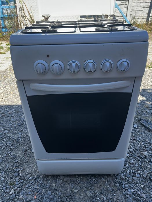 Kuchenka gazowa z piakarnikirm elektrycznym