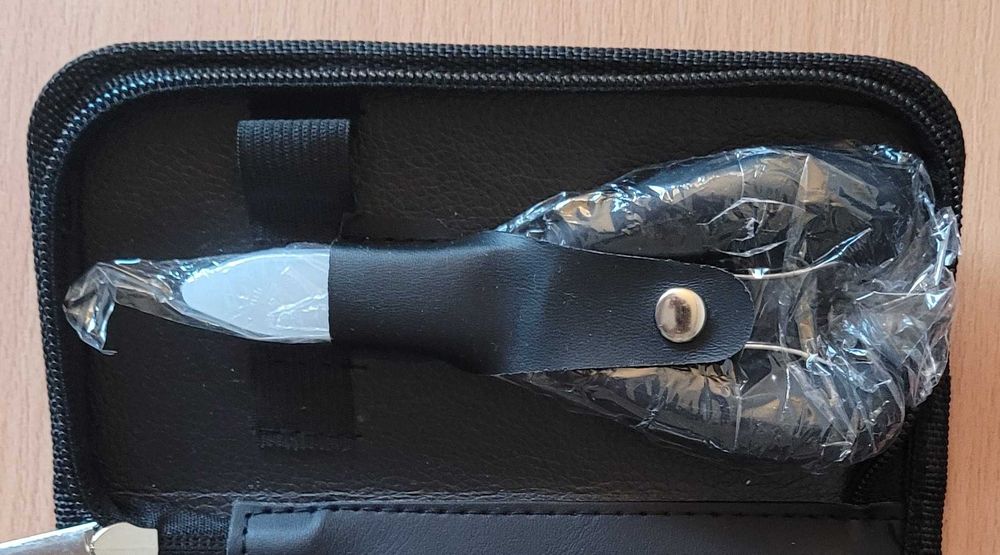 Elegancki Zestaw do Manicure i Pedicure –  5 Elementów w Etui