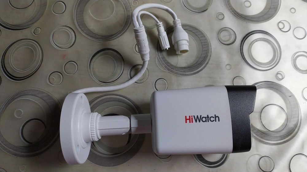 Цилиндрическая IP-камера HiWatch by HIKVISION