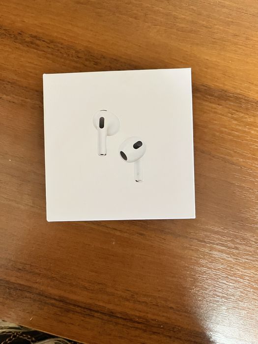 AirPods — оригінальний звук, стиль і комфорт щодня