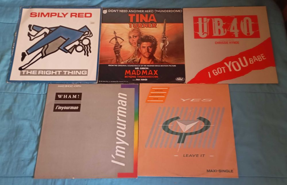 17 Discos de Vinil (Maxi Singles)