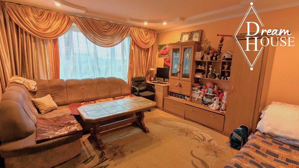 Продам 2-кімнатну квартиру по вул.Луцька