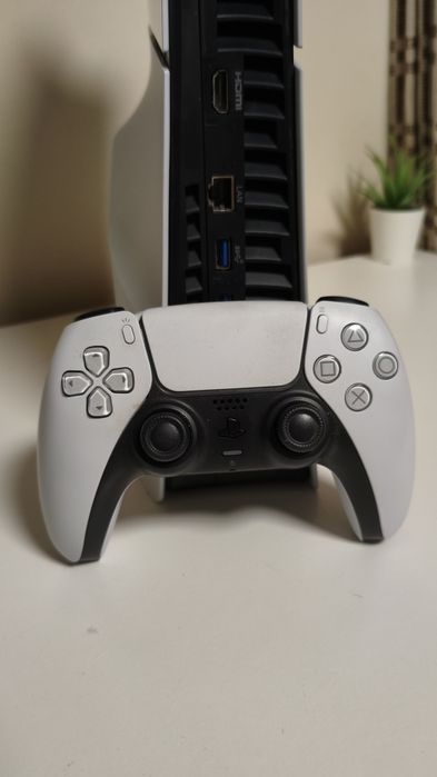 PlayStation 5 Slim 1TB / Com Leitor CDs