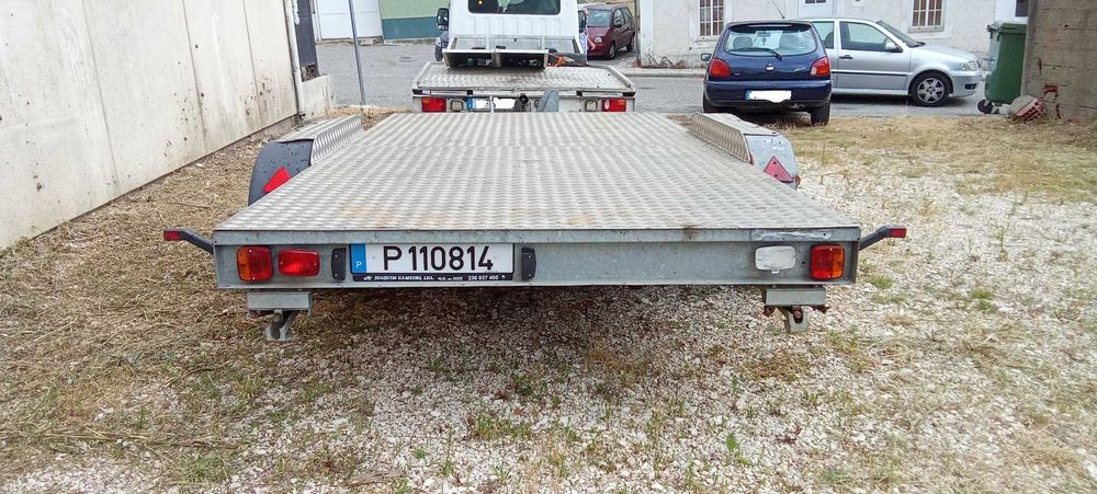 Atrelado / Reboque de 2 eixos
