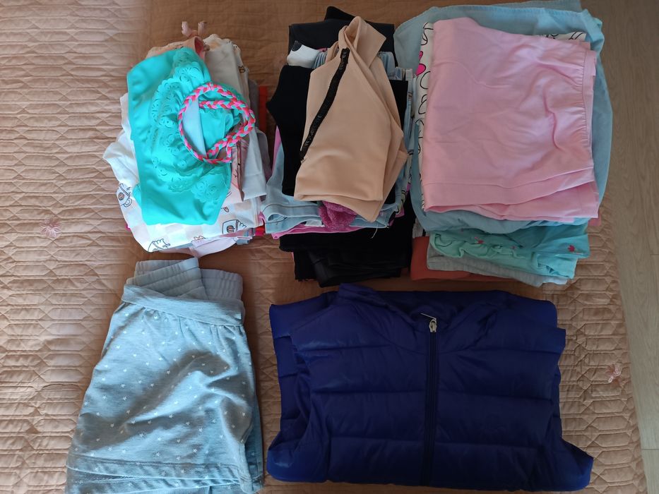 Набір літніх речей для дівчинки  (футболка, штани, сукня, шорти, худі)