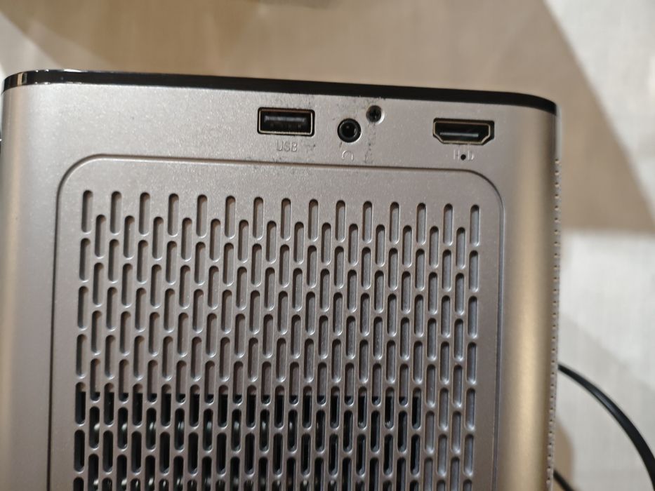 Projektor HY350 580ANSI z systemem Android 11