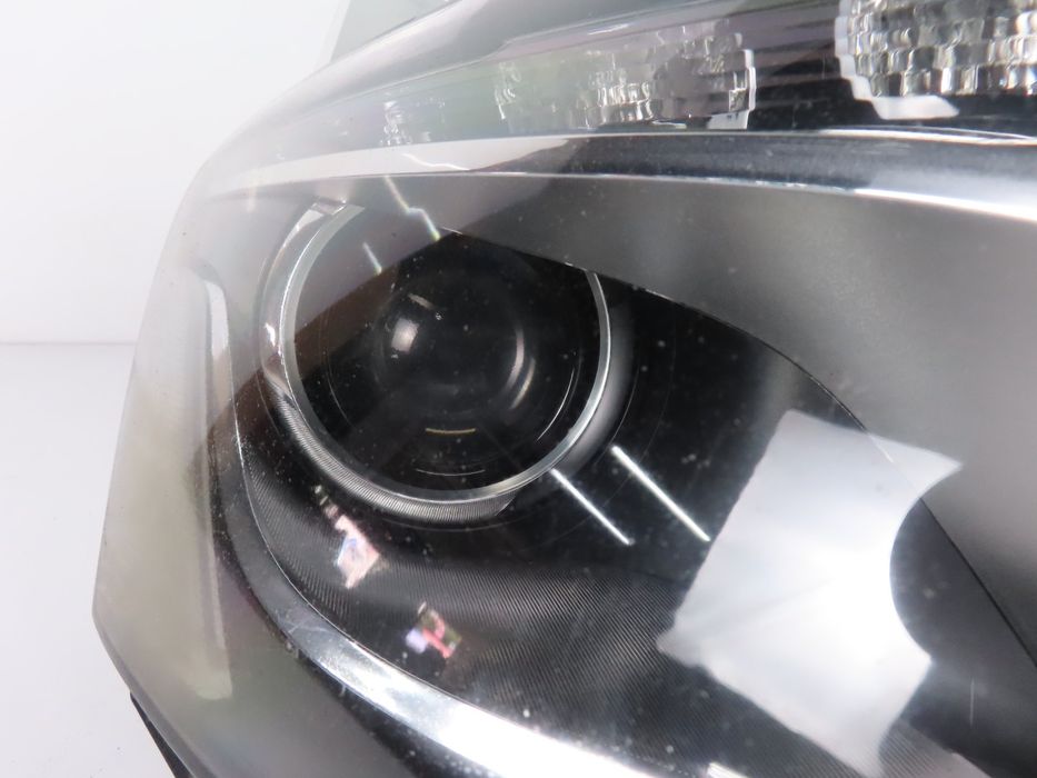 Farol Xenon Direito Usado / Original Audi Q5 (8Rb) 8R0941030Af
