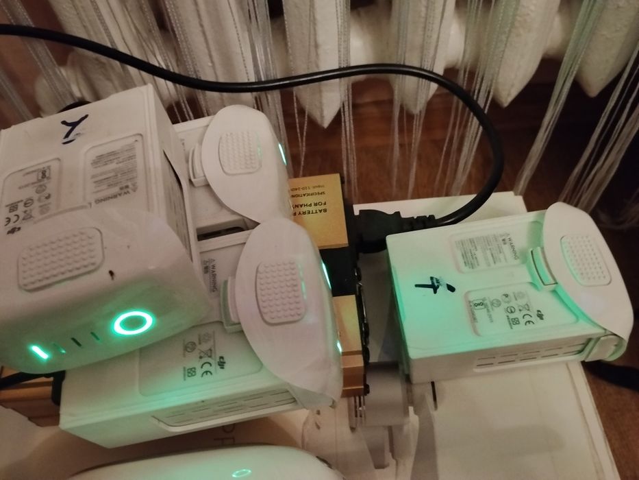 Dron DJI dji Phantom 4 pro Pro Full zestaw Walizka ładowarka  baterie