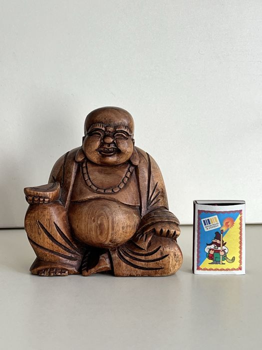 Будда хотей дерево.