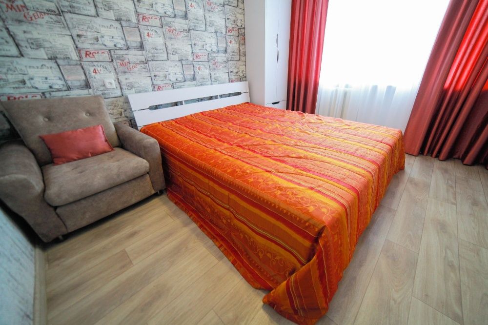 Подобова квартира біля Соборної з 2 окремими спальнями