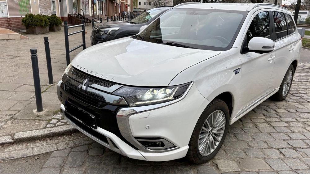 Mitsubishi Outlander Mitsubishi outlander! Bezawaryjna hybryda plug-in 2020