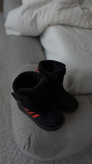 Adidas зимові черевики 26 р.