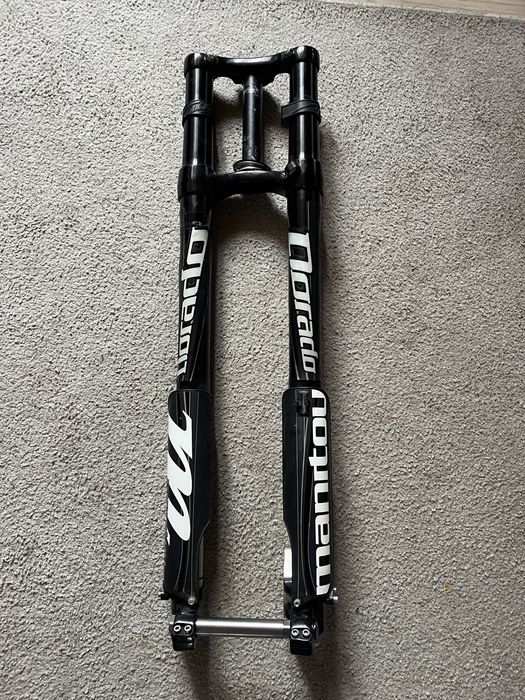 Manitou dorado  вилка, downhill