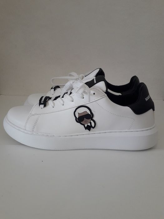 Sapatos branco Marca, Novos e Selados