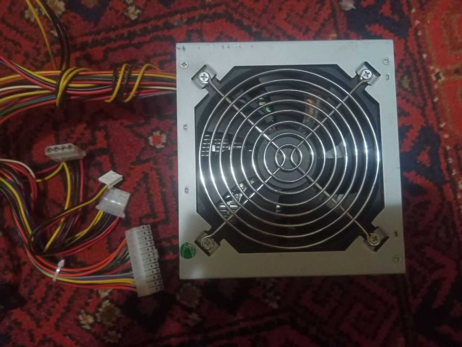 Блок живлення для пк