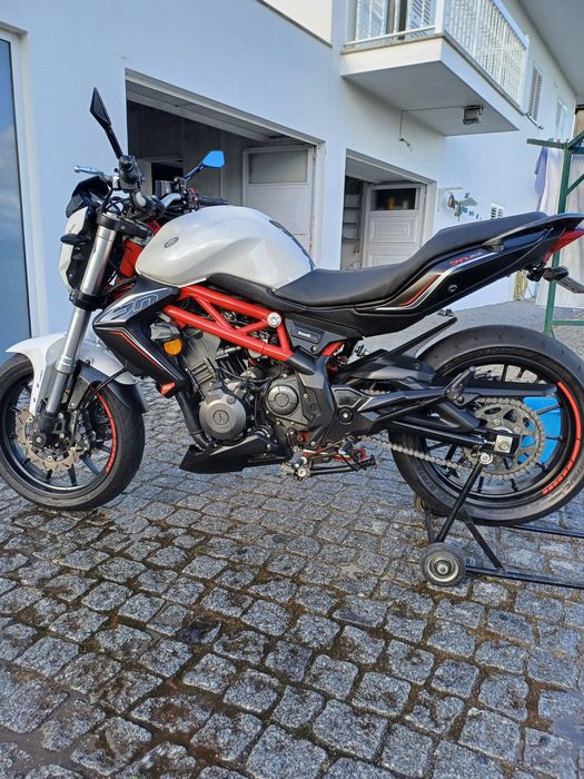 Vendo benelli bn 302 com cavalete incluído