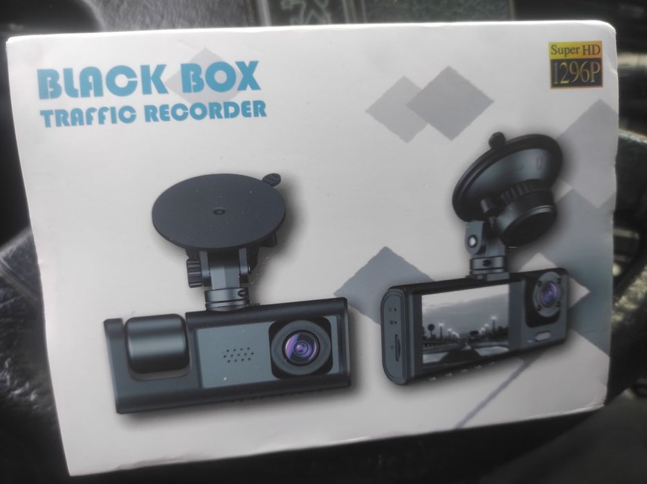 Продам двух полосный видеорегистратор