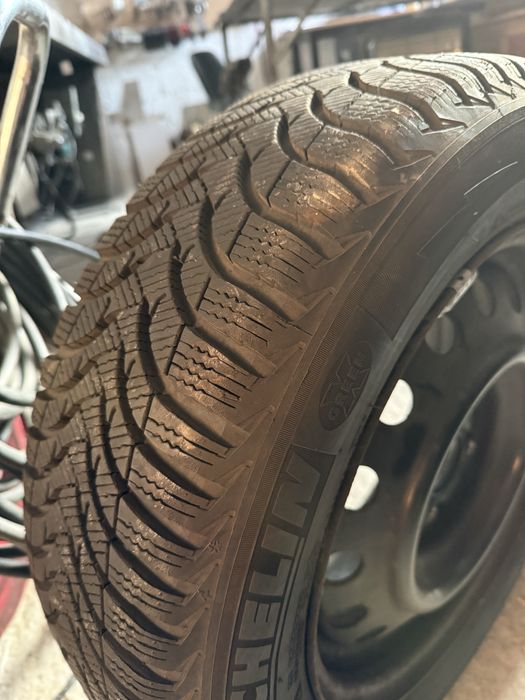 Резина з дисками 195 60 r15