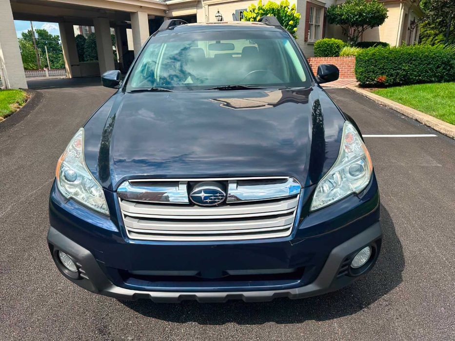 Subaru Outback 2.5i Limited      2013