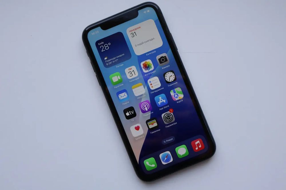 iPhone 11 64gd  хороший стан